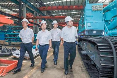 中水八局副總經理鄧文明一行到訪山河智能，共探公路工程建筑合作新篇